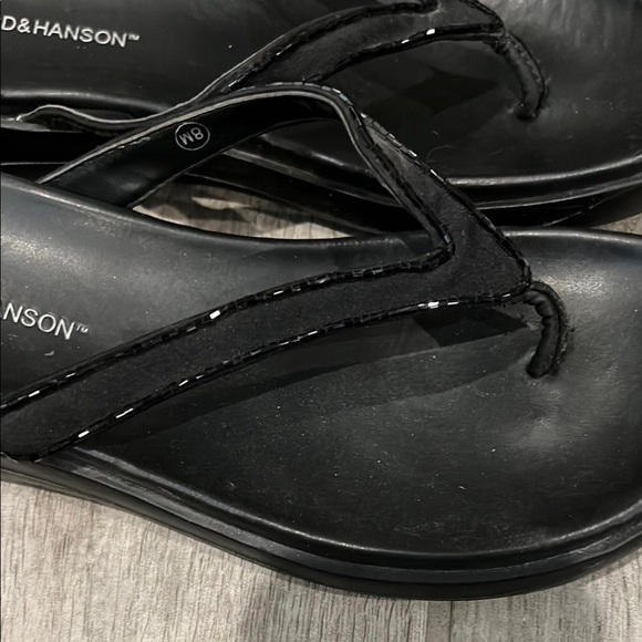Hillard & Hanson Black Women's Thong Sandals size 8 - Picture 8 of 10